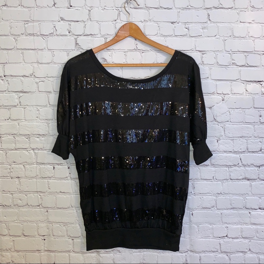 love struck black sequin top🖤